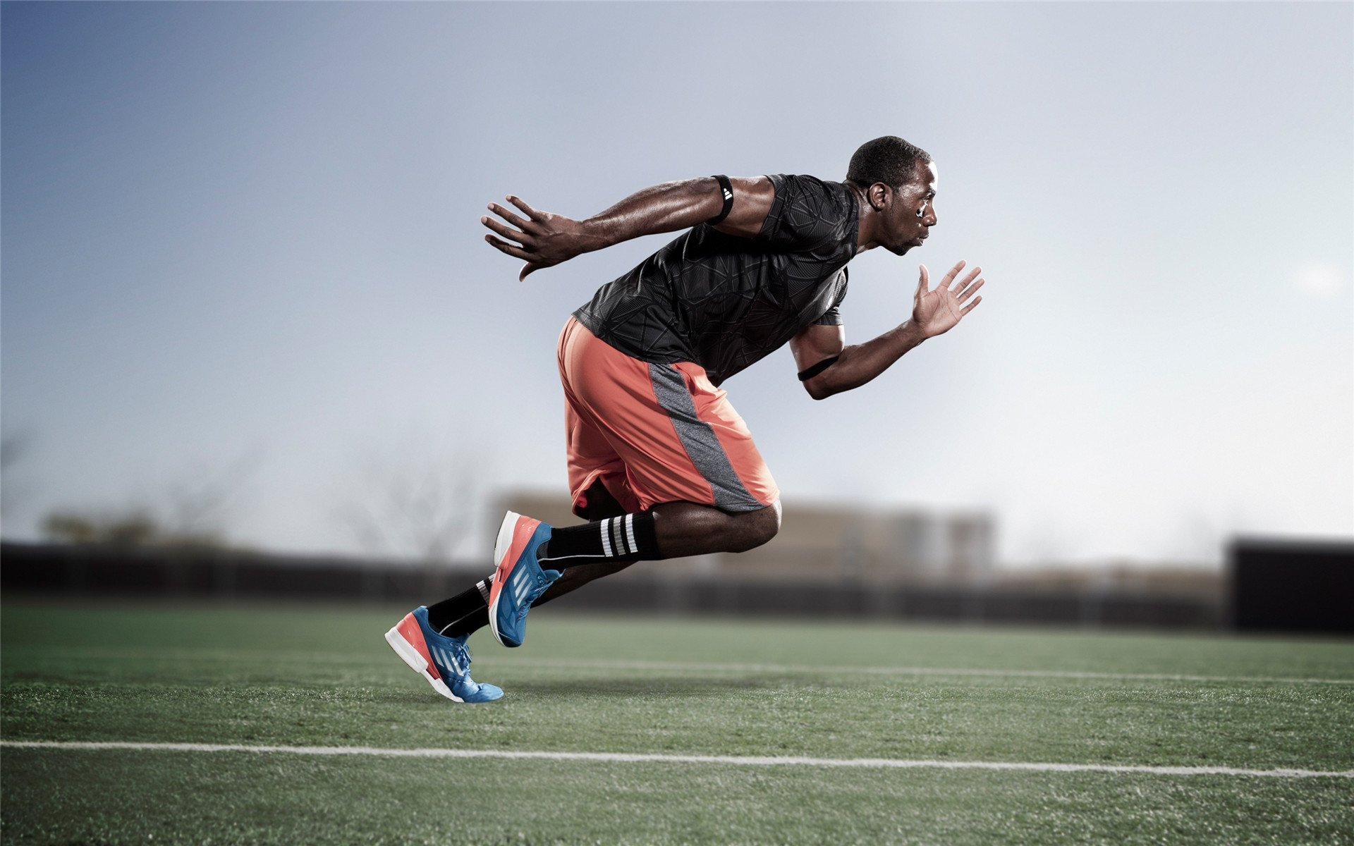 开云官方-德甲激烈争夺：攻防兼备，惊喜不断，德甲争四